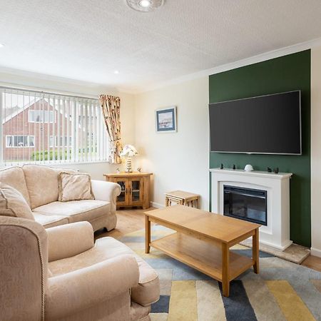 Host & Stay - Farthings Whitby Exterior photo